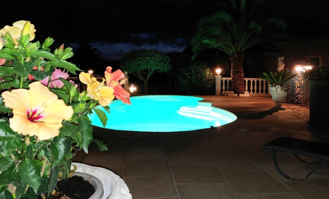 Gite Les Pins Climatise Piscine Chauffee Jardin Peymeinade Exterior foto